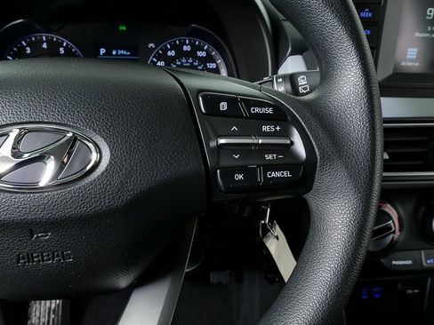 Used 2019 Hyundai Kona SE w/ Cargo Package image 10