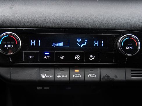 Used 2025 Hyundai Elantra Sport image 21