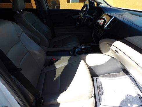 Used 2016 Honda Pilot Touring image 18