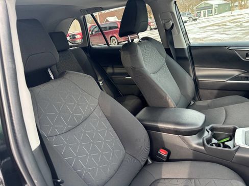Used 2021 Toyota RAV4 XLE image 24