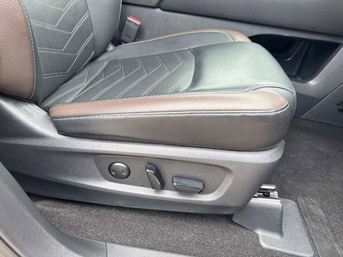 Used 2024 Nissan Pathfinder Platinum w/ Cargo Package FWD image 18