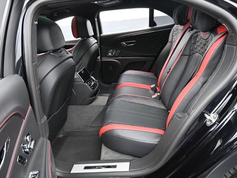 Used 2024 Bentley Flying Spur W12 image 27