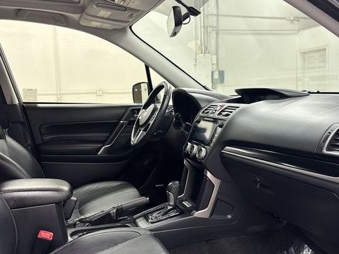 Used 2017 Subaru Forester 2.5i Touring w/ Popular Package #2 image 23