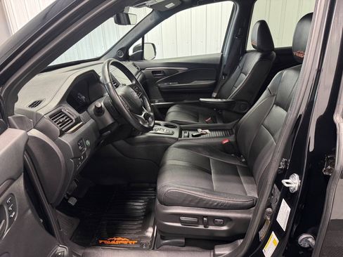 Used 2022 Honda Passport TrailSport image 11