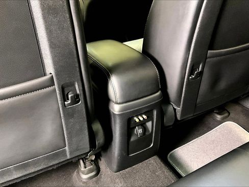 Used 2018 Dodge Journey Crossroad w/ Driver Convenience Group image 10