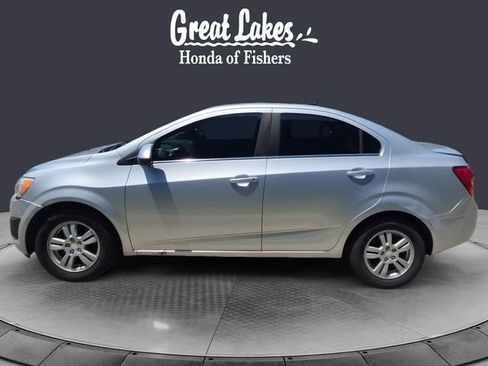 Used 2014 Chevrolet Sonic LT FWD image 2