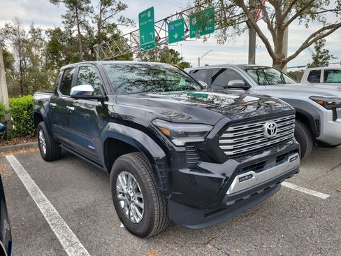 Used 2024 Toyota Tacoma Limited image 8