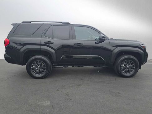 Certified 2025 Toyota 4Runner SR5 image 2