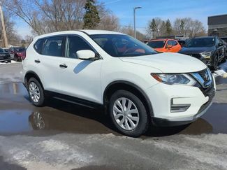 Used 2017 Nissan Rogue S video 2