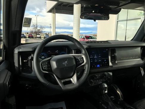 New 2025 Ford Bronco Badlands image 8