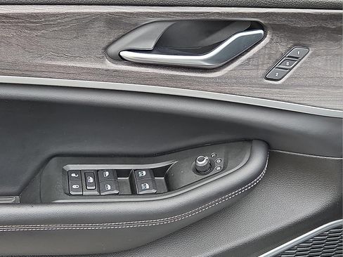 Used 2021 Jeep Grand Cherokee L Limited RWD image 14