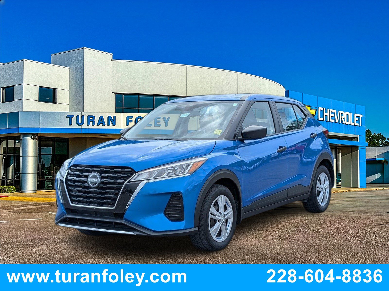 Used 2024 Nissan Kicks S FWD image 1