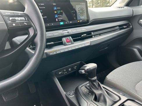 Used 2025 Kia K4 LXS image 20