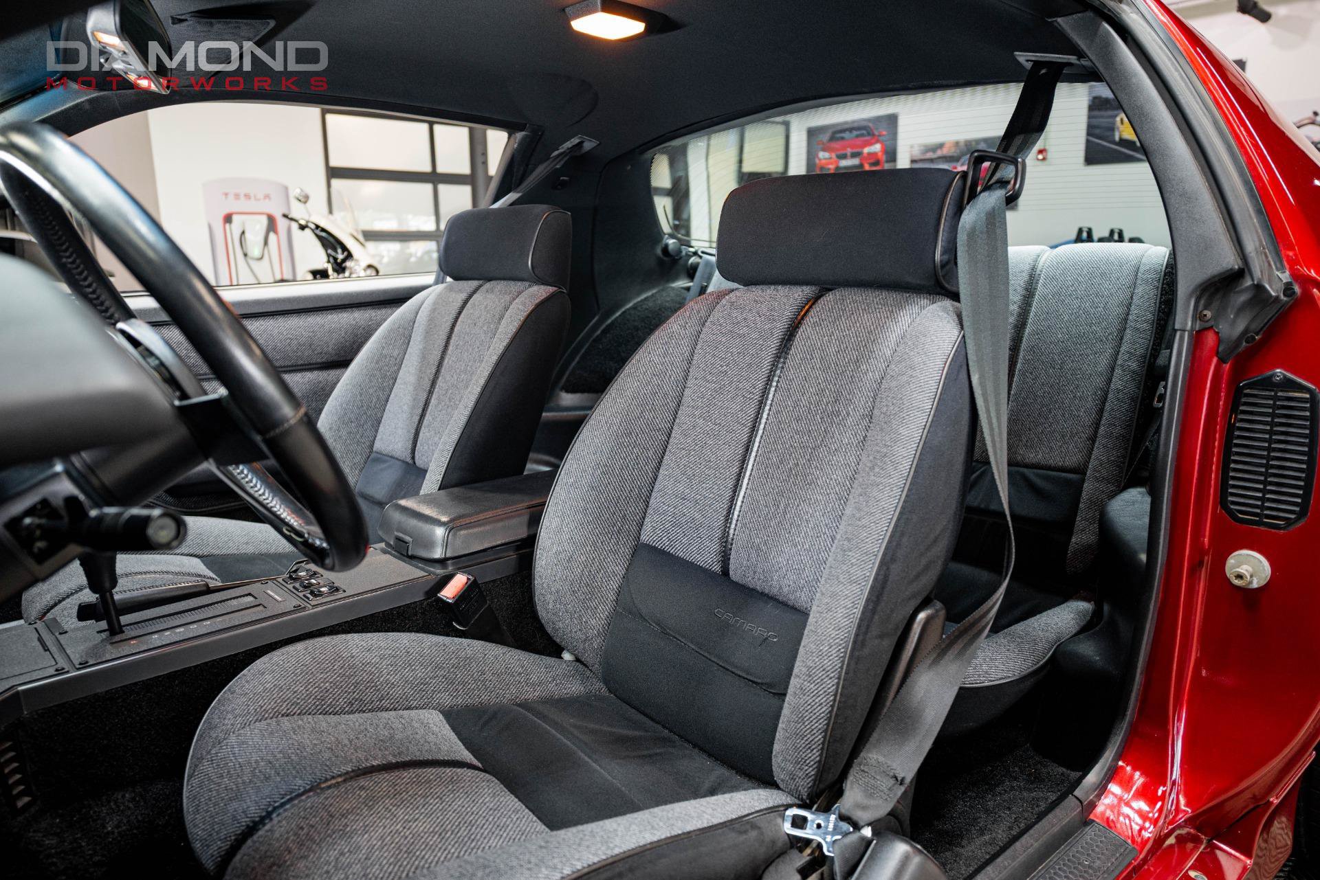 Used 1989 Chevrolet Camaro IROC-Z RWD image 17