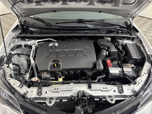 Used 2019 Toyota Corolla LE FWD image 38