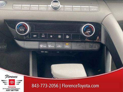 Used 2024 Hyundai Elantra SEL image 22