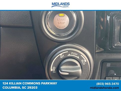 Used 2021 Nissan Titan PRO-4X w/ Pro-4x Convenience Package AWD/4WD image 28