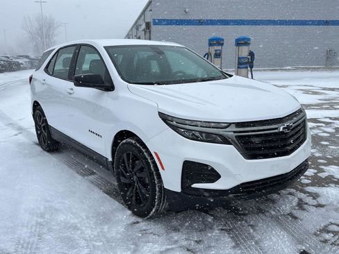 Used 2023 Chevrolet Equinox LS w/ Sport Edition image 8