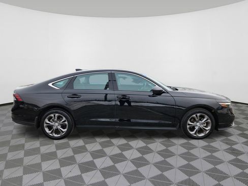 Certified 2023 Honda Accord EX image 6