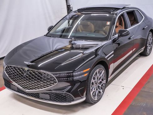 Certified 2025 Genesis G90 3.5T image 1