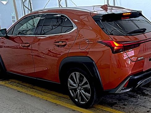 Used 2019 Lexus UX 200 F Sport w/ F Sport Premium Package FWD image 4