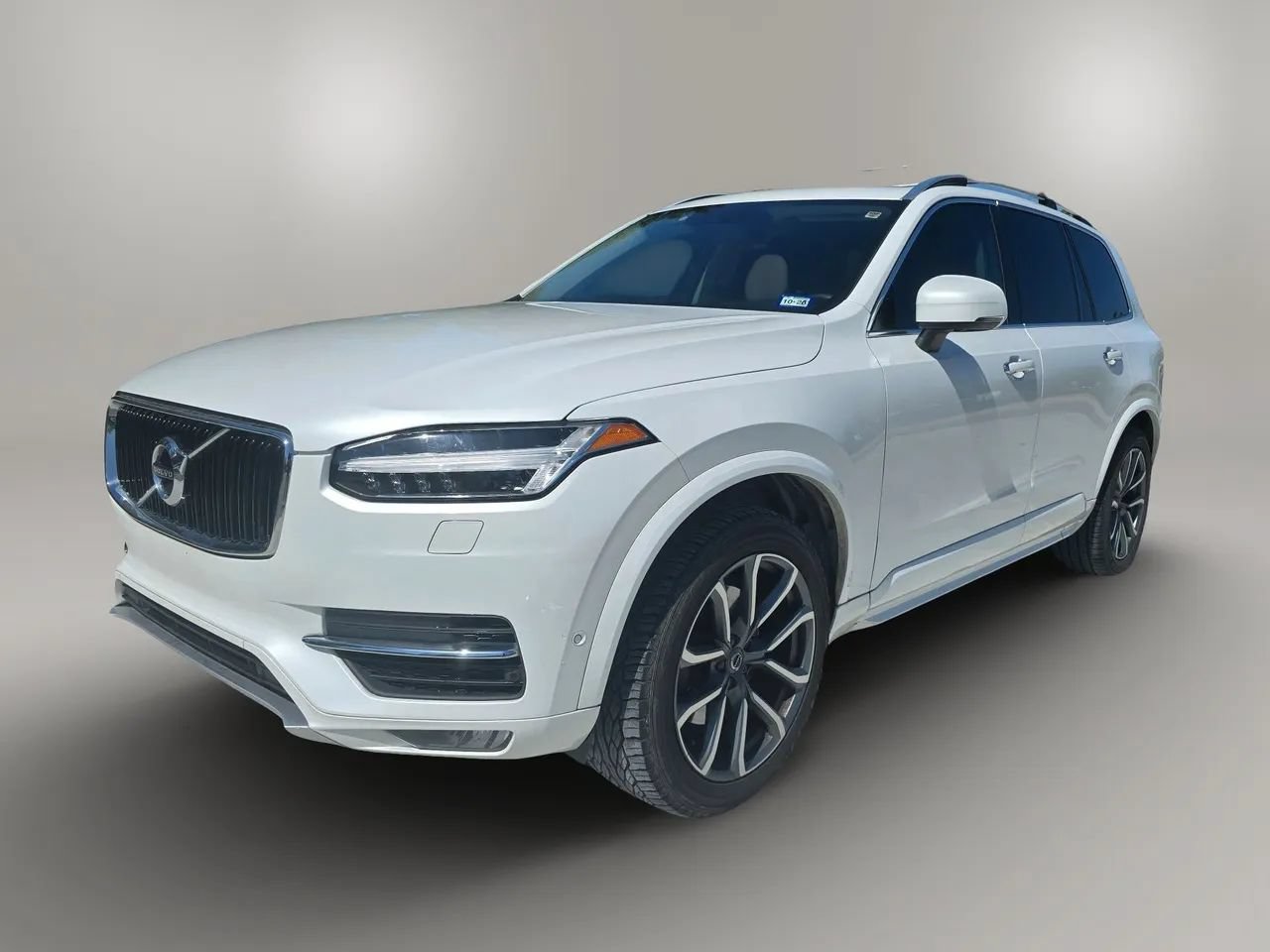 Used 2017 Volvo XC90 T6 Momentum w/ Vision Package AWD/4WD image 2