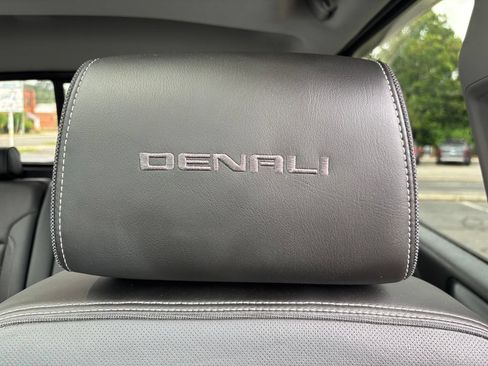 Used 2017 GMC Sierra 1500 Denali AWD/4WD image 38