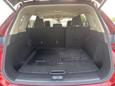 Certified 2025 Nissan Rogue SV AWD/4WD image 35