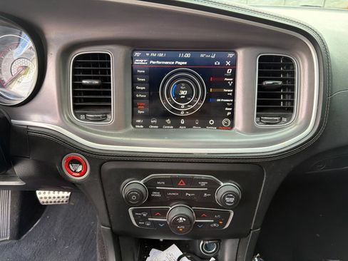 Used 2022 Dodge Charger Scat Pack w/ Dynamics Package RWD image 16