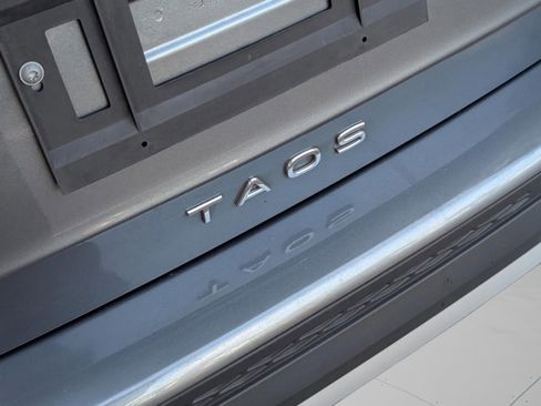 Used 2022 Volkswagen Taos SE image 28
