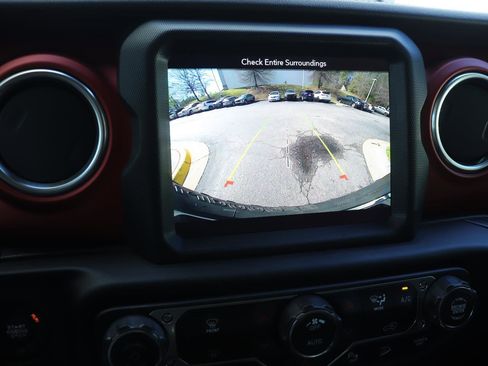 Used 2019 Jeep Wrangler Unlimited Rubicon image 33