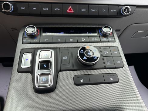 Certified 2025 Hyundai Palisade SEL AWD/4WD image 28