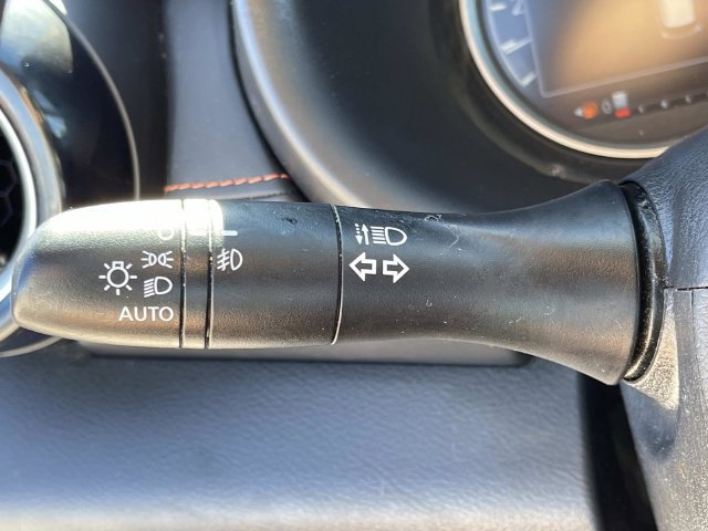 Used 2020 Nissan Kicks SR w/ SR Premium Package FWD image 35