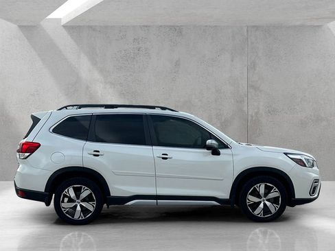 Used 2021 Subaru Forester Touring image 4