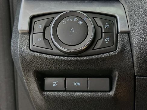 Used 2018 Ford Explorer Sport w/ Equipment Group 401A AWD/4WD image 27