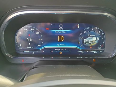 Used 2024 Chevrolet Tahoe LT image 2