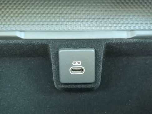 New 2025 Land Rover Range Rover SE image 34