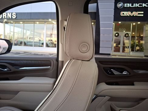 Certified 2021 GMC Yukon XL Denali image 17