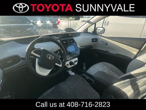 Used 2017 Toyota Prius One FWD image 4