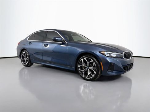 New 2026 BMW 330i xDrive Sedan w/ Premium Package AWD/4WD image 4