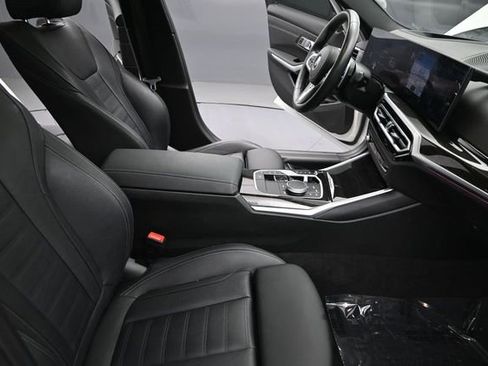 Used 2023 BMW 330i Sedan w/ M Sport Package RWD image 19