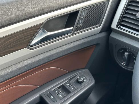 Used 2022 Volkswagen Atlas SE image 34