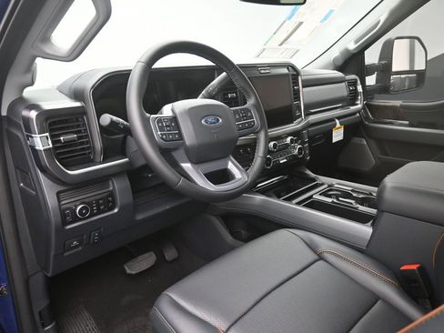 New 2026 Ford F250 Lariat w/ Black Appearance Package image 19