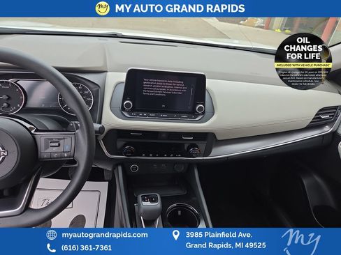 Used 2023 Nissan Rogue SV AWD/4WD image 19