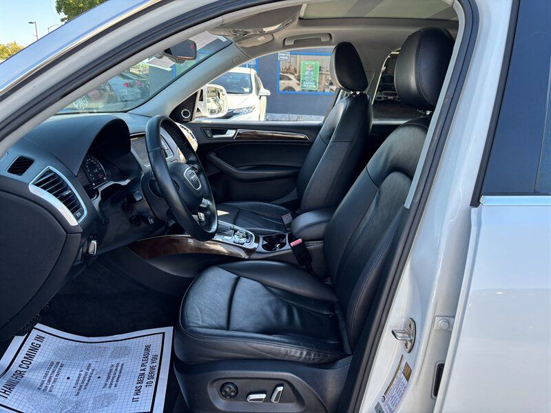 Used 2016 Audi Q5 2.0T Premium Plus w/ Technology Package AWD/4WD image 11