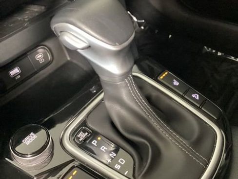 Used 2024 Kia Seltos EX image 24