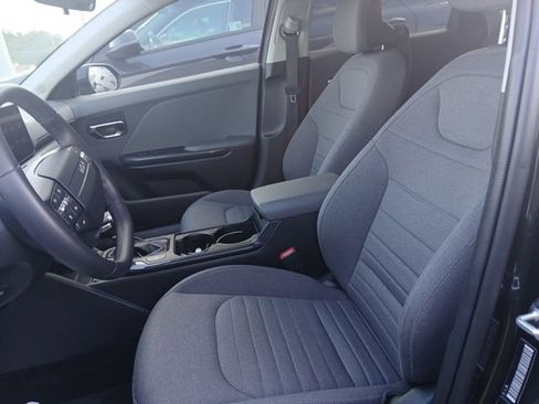 Used 2025 Kia K4 EX FWD image 12