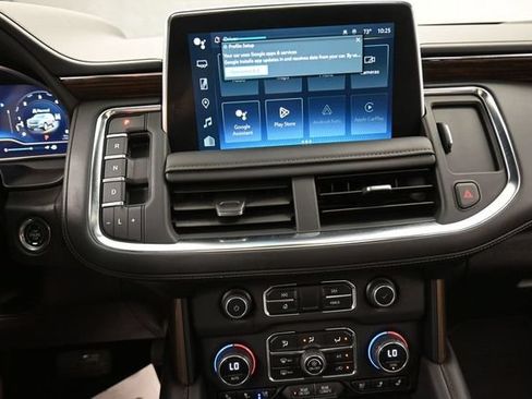 Used 2023 Chevrolet Suburban High Country AWD/4WD image 10