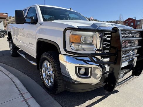 Used 2015 GMC Sierra 2500 SLE w/ SLE Preferred Package image 11