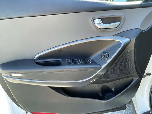 Used 2017 Hyundai Santa Fe Sport FWD image 14